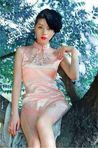 阅读全集玫瑰太妖艳，顶级金主放肆吻